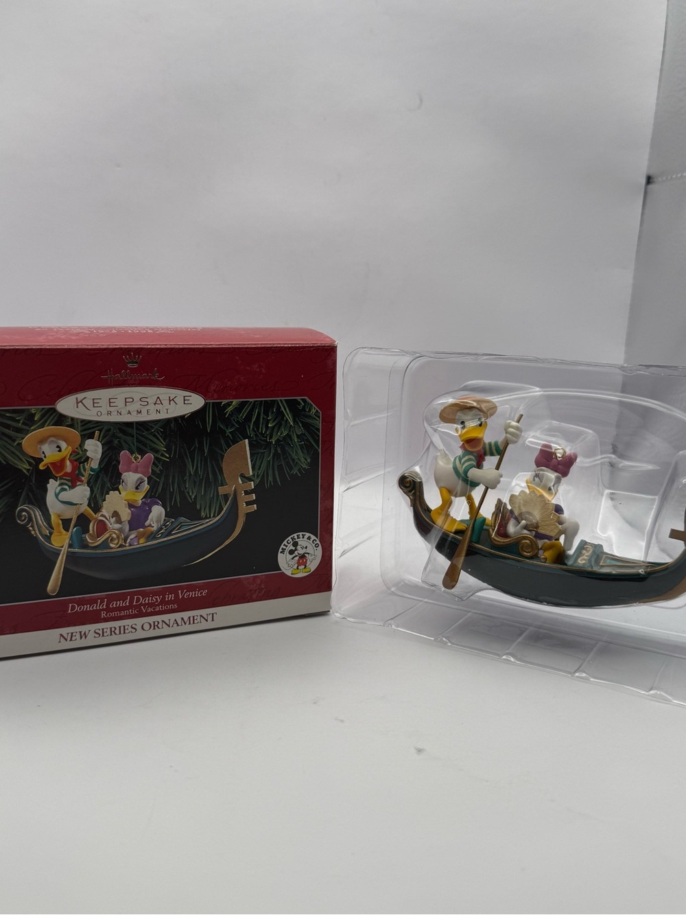 Donald and Daisy in Venice Disney 1998 HC Hallmark Christmas Ornament Vintage